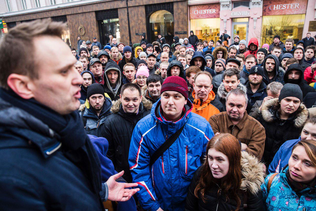 Дети на митинге навального. Навальнята. Митинг. Митинг Навального. Подростки на митинге Навального.