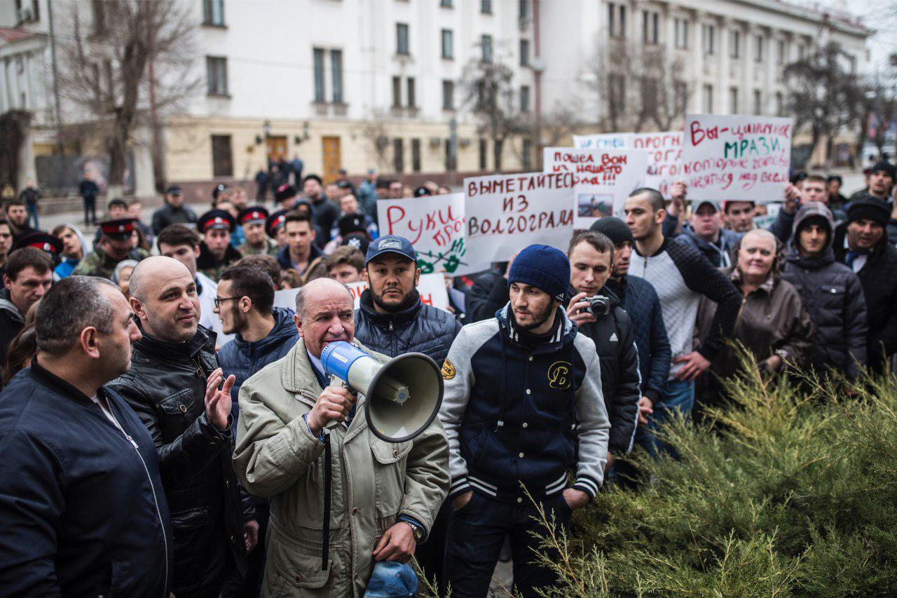 В Волгограде на Навального напали кавказцы при поддержке ряженых казаков. Фото. Видео 