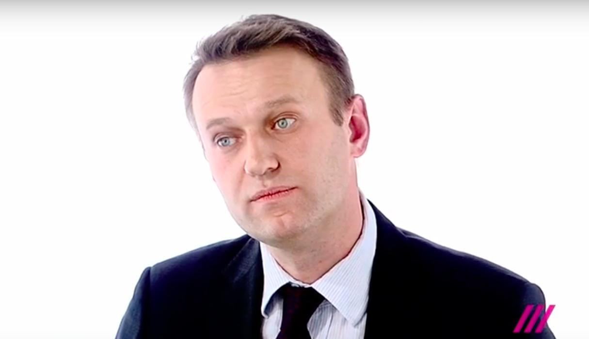 Навальный на прозрачном фоне.